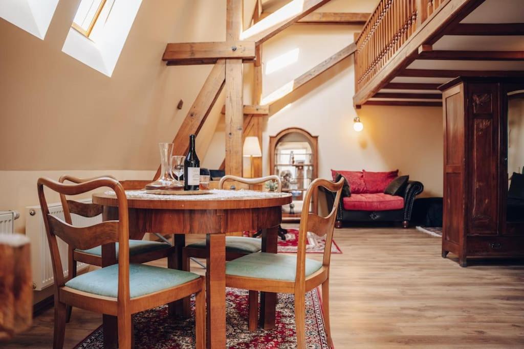 Апартаменты Magnificent Historical Penthouse In The Heart Of Прага Экстерьер фото